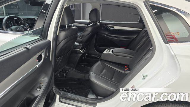 Hyundai Grandeur (IG) 3.0 LPi (Taxi) Deluxe VIP Pack 2022 — фото 12