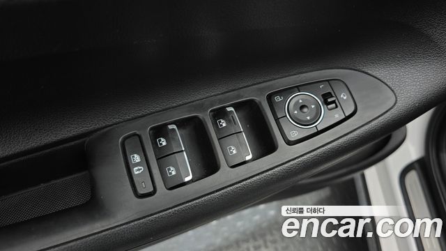 Hyundai Grandeur (IG) 3.0 LPi (Taxi) Deluxe VIP Pack 2022 — фото 17