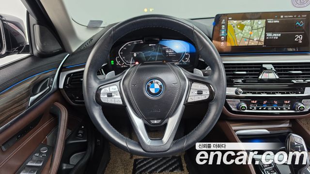 BMW 5 Series (G30) 530e Luxury 2023 — фото 18
