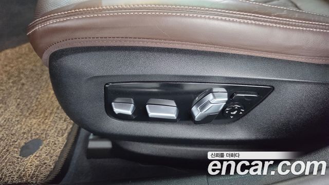 BMW 5 Series (G30) 530e Luxury 2023 — фото 35