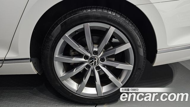 Volkswagen Passat GT (B8) 2.0 TDI Prestige 2021 — фото 21