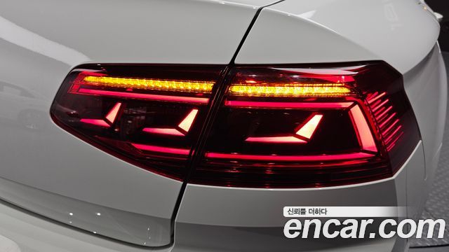 Volkswagen Passat GT (B8) 2.0 TDI Prestige 2021 — фото 23