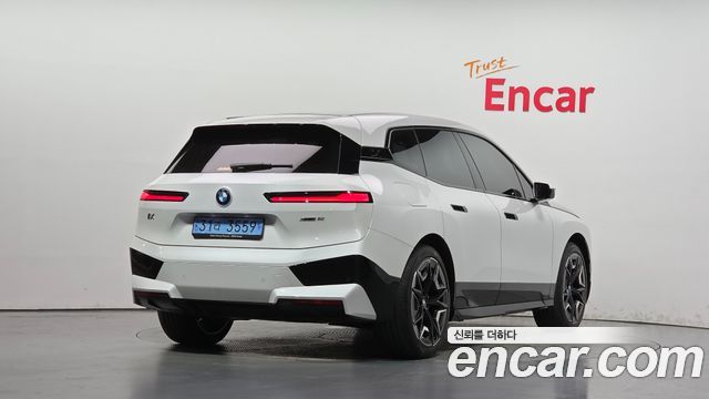 BMW iX xDrive50 Sports Plus 2022 — фото 2