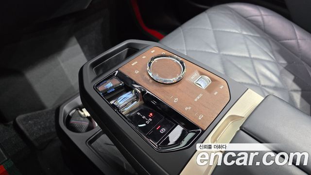 BMW iX xDrive50 Sports Plus 2022 — фото 9