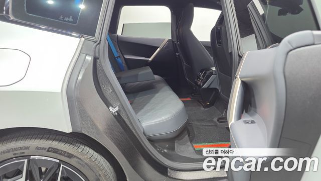 BMW iX xDrive50 Sports Plus 2022 — фото 15