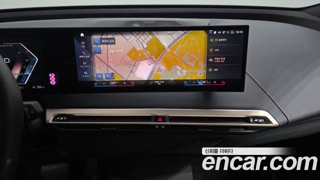 BMW iX xDrive50 Sports Plus 2022 — фото 17