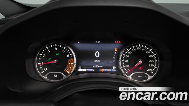 Jeep Renegade 2.4 Limited 2021 — фото 8