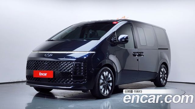 Hyundai Staria L3.5 Lounge 9-Seater Inspiration 2024 — фото 1