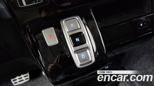 Hyundai Staria L3.5 Lounge 9-Seater Inspiration 2024 — фото 9