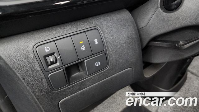 Hyundai Staria L3.5 Lounge 9-Seater Inspiration 2024 — фото 17