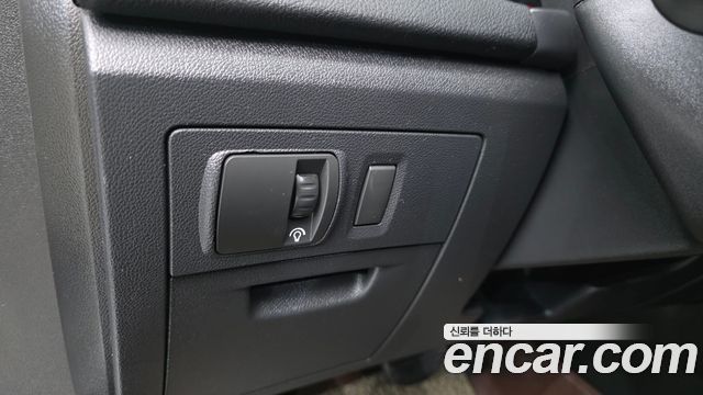 Renault Korea SM5 Nova LPLi Texi tental car SUP 2017 — фото 12