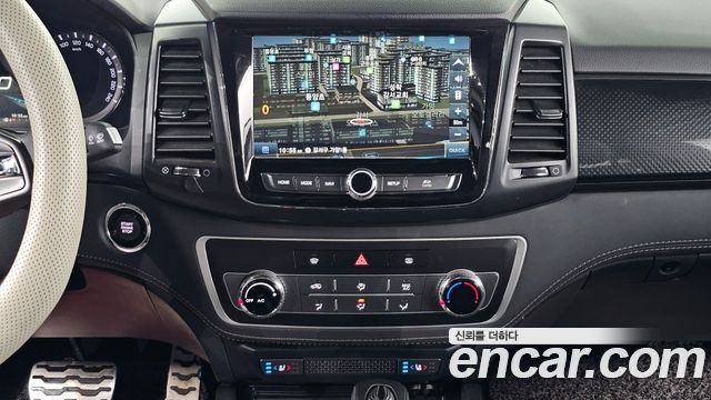 KG Mobility (SsangYong) Rexton Sports Khan Diesel 2.2 4WD Dynamic Edition (5-Link) 2021 — фото 19