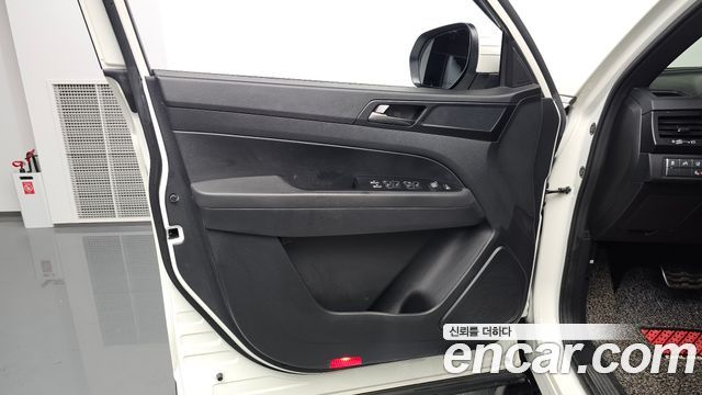 KG Mobility (SsangYong) Rexton Sports Khan Diesel 2.2 4WD Dynamic Edition (5-Link) 2021 — фото 24