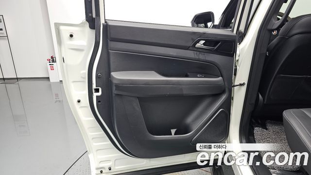 KG Mobility (SsangYong) Rexton Sports Khan Diesel 2.2 4WD Dynamic Edition (5-Link) 2021 — фото 25