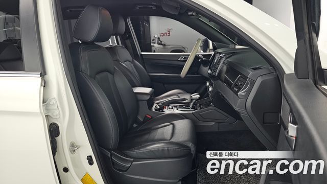 KG Mobility (SsangYong) Rexton Sports Khan Diesel 2.2 4WD Dynamic Edition (5-Link) 2021 — фото 26
