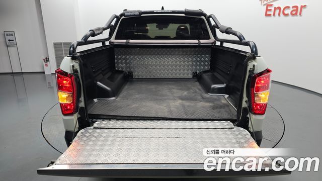 KG Mobility (SsangYong) Rexton Sports Khan Diesel 2.2 4WD Dynamic Edition (5-Link) 2021 — фото 32