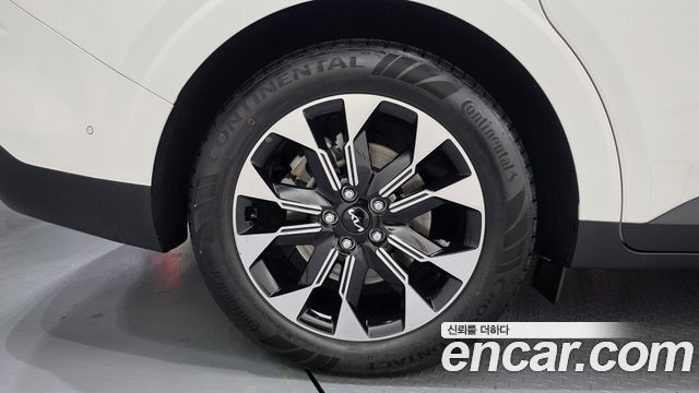 Kia Carnival (IV) Gasoline 7-Seater Signature 2023 — фото 5