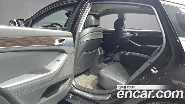 Genesis G80 3.3 GDI Luxury 2018 — фото 11