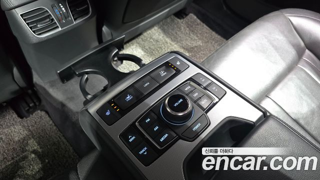 Genesis G80 3.3 GDI Luxury 2018 — фото 17