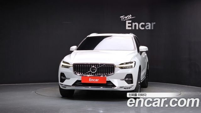 Volvo XC60 (II) B5 Ultimate Bright 2023 — фото 3
