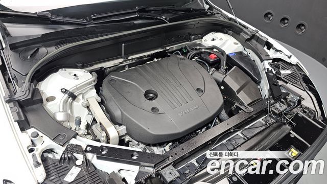 Volvo XC60 (II) B5 Ultimate Bright 2023 — фото 6