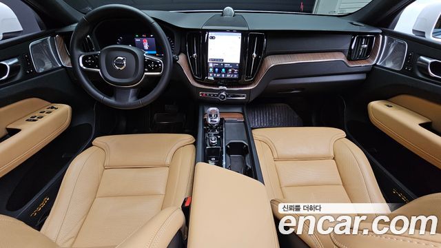 Volvo XC60 (II) B5 Ultimate Bright 2023 — фото 7