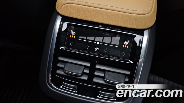Volvo XC60 (II) B5 Ultimate Bright 2023 — фото 17