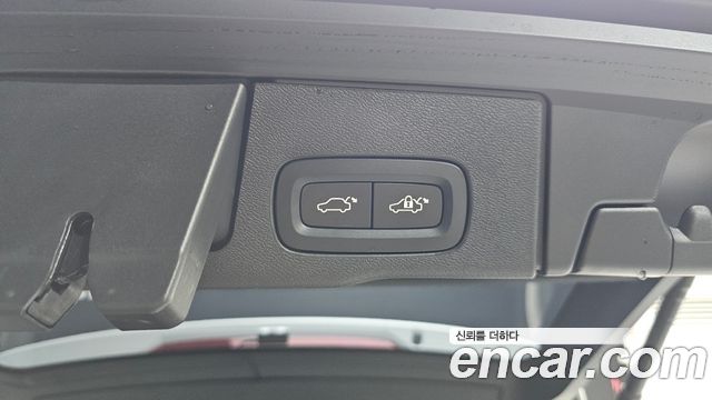 Volvo XC60 (II) B5 Ultimate Bright 2023 — фото 37