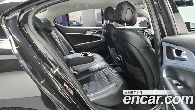 Genesis G70 2.0T Elite 2019 — фото 11