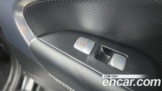Genesis G70 2.0T Elite 2019 — фото 19