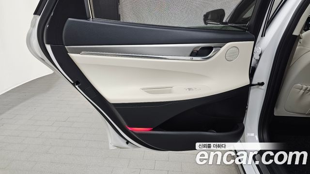 Hyundai Grandeur (IG) 2.5 Le Blanc 2023 — фото 31