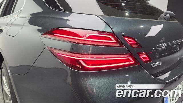 Genesis G70 Shooting Brake Gasoline 2.0T 4WD 2023 — фото 23