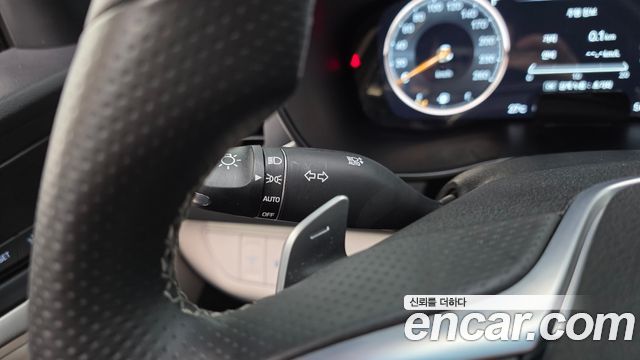 Genesis G70 Shooting Brake Gasoline 2.0T 4WD 2023 — фото 27