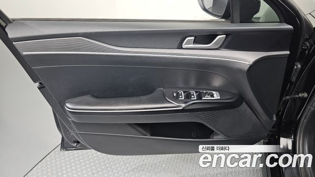 Kia K5 (III) 2.0 Prestige 2021 — фото 24