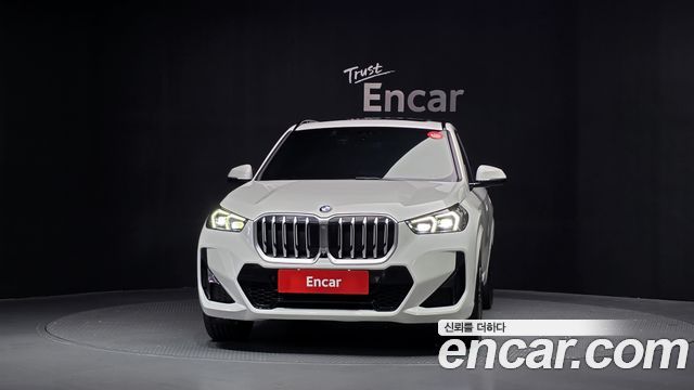 BMW X1 (U11) sDrive 20i M Sport 2023 — фото 3