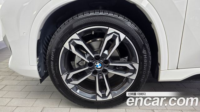 BMW X1 (U11) sDrive 20i M Sport 2023 — фото 5