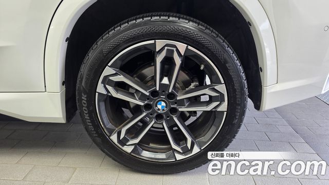BMW X1 (U11) sDrive 20i M Sport 2023 — фото 21