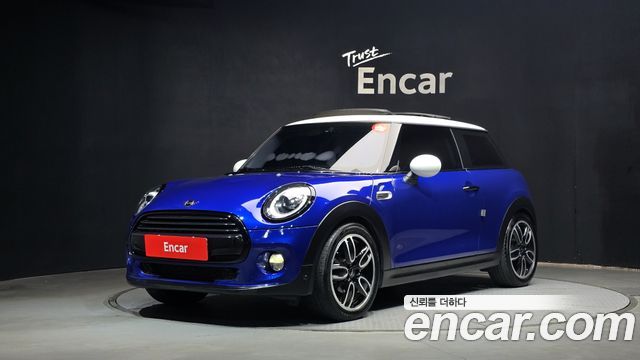 MINI Cooper D Standard 3rd 2019 — фото 1