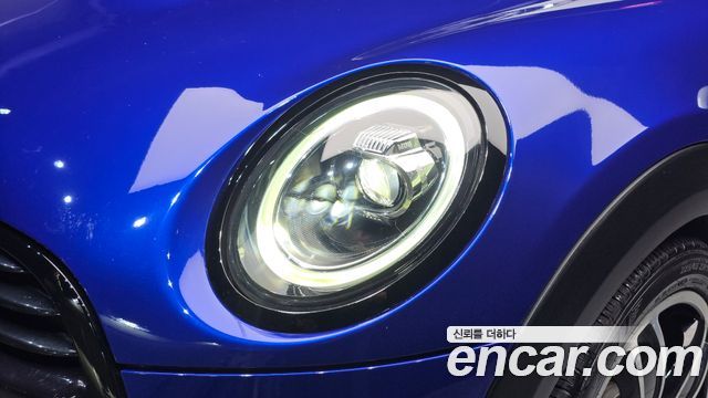 MINI Cooper D Standard 3rd 2019 — фото 22