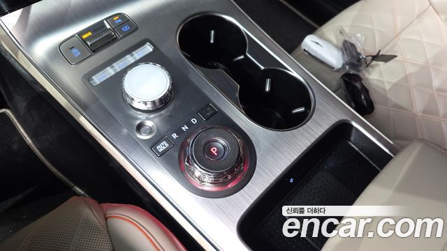 Genesis GV70 2.5T Gasoline AWD 2025 — фото 9