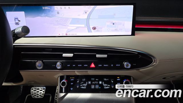 Genesis GV70 2.5T Gasoline AWD 2025 — фото 13