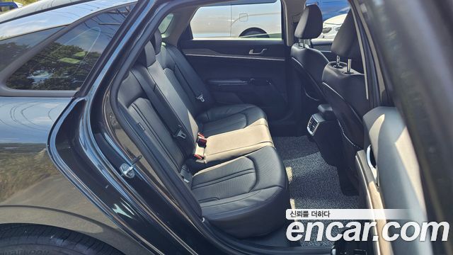 Kia K5 (III) 2.0 Noblesse 2020 — фото 17