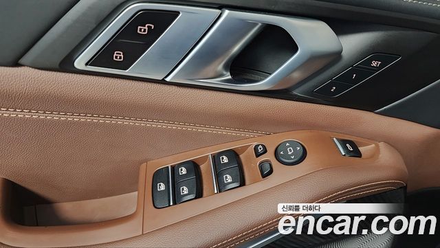BMW X5 (G05) M50i 2022 — фото 17