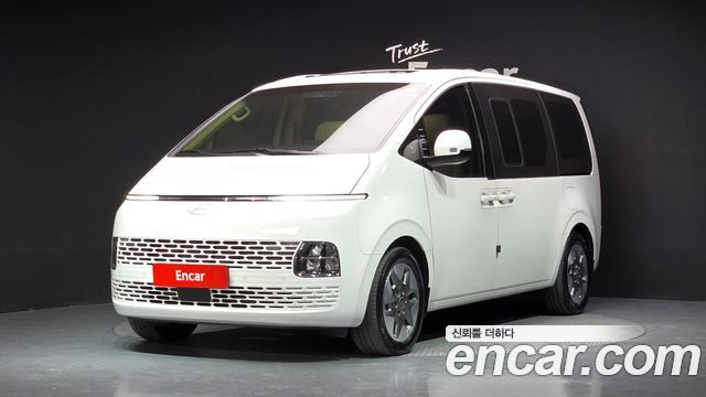 Hyundai Staria L3.5 Tourer 11-Seater Modern 2025 — фото 1