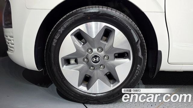 Hyundai Staria L3.5 Tourer 11-Seater Modern 2025 — фото 5