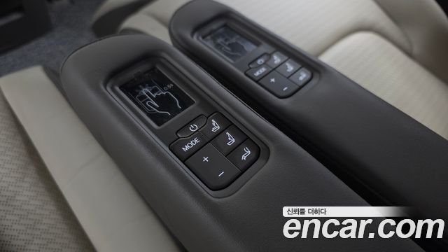 Kia Carnival (IV) HEV 7-Seater Hi Limousine Signature 2025 — фото 18