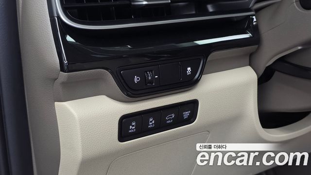 Kia Carnival (IV) HEV 7-Seater Hi Limousine Signature 2025 — фото 28