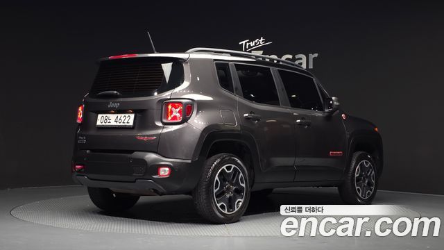 Jeep Renegade 2.0 Diesel Tailhawk AWD 2017 — фото 2