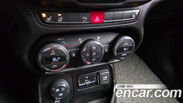 Jeep Renegade 2.0 Diesel Tailhawk AWD 2017 — фото 17
