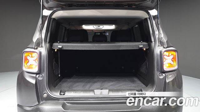 Jeep Renegade 2.0 Diesel Tailhawk AWD 2017 — фото 20